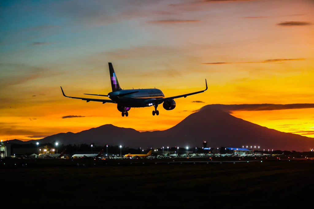 Aeropuerto Internacional de El Salvador ha atendido a más de 2.6 millones de viajeros en lo que va del 2022 mas-de-26-millones-de-viajeros-han-sido-atendidos-en-aeropuerto-internacional-de-el-salvador-en-2022